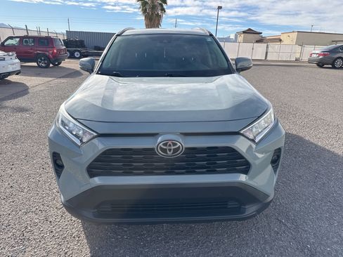 Used 2020 Toyota RAV4 XLE image 2