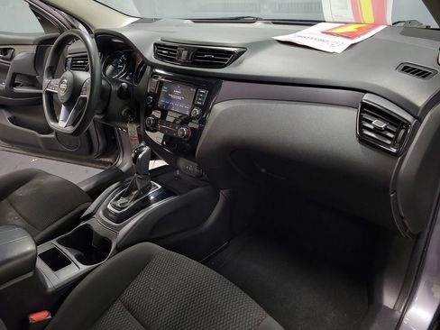 Used 2022 Nissan Rogue Sport S image 23