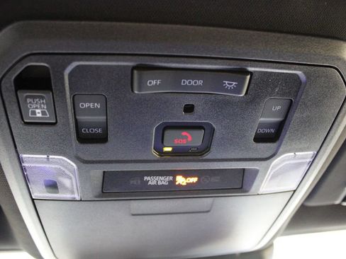 Certified 2025 Toyota Tacoma TRD Off-Road w/ TRD Off Road Upgrade Package AWD/4WD image 33