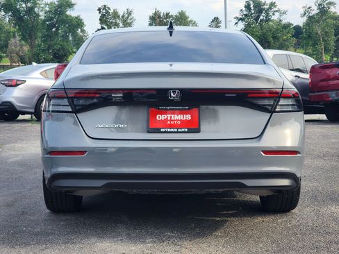 Used 2025 Honda Accord SE image 6