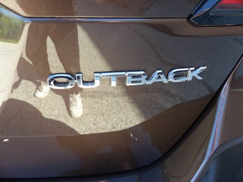Used 2020 Subaru Outback Limited w/ Popular Package #2 AWD/4WD image 8