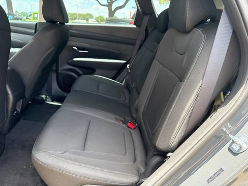Used 2025 Hyundai Tucson SE FWD image 10