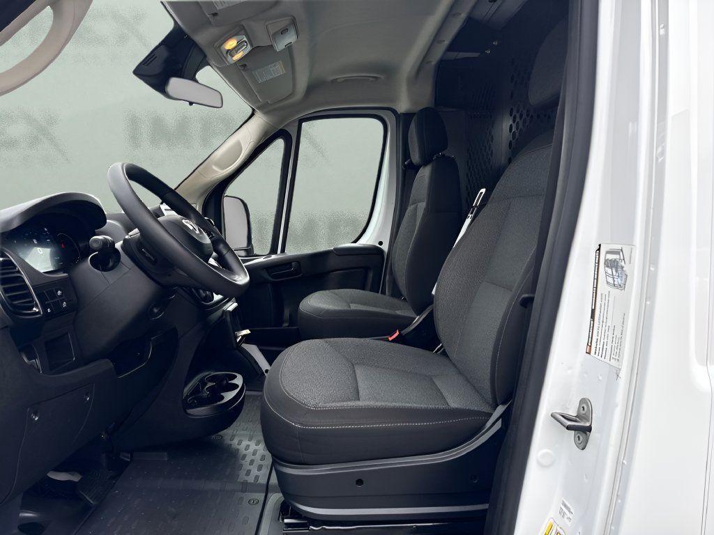 Used 2025 RAM ProMaster 2500 w/ U-Haul Equipment Group FWD image 9