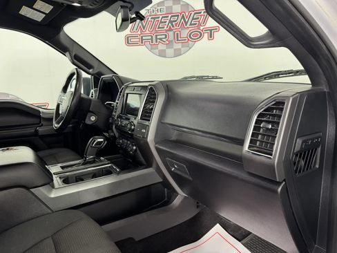 Used 2016 Ford F150 XLT w/ Equipment Group 302A Luxury AWD/4WD image 12