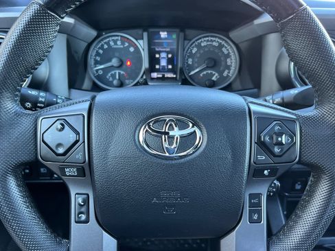 Certified 2022 Toyota Tacoma TRD Off-Road w/ TRD Premium Off Road Package AWD/4WD image 25