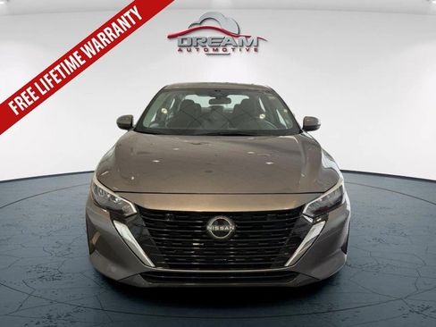 Used 2024 Nissan Sentra SV FWD image 3