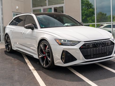 Used 2021 Audi RS 6 w/ Carbon Optic Package AWD/4WD image 8