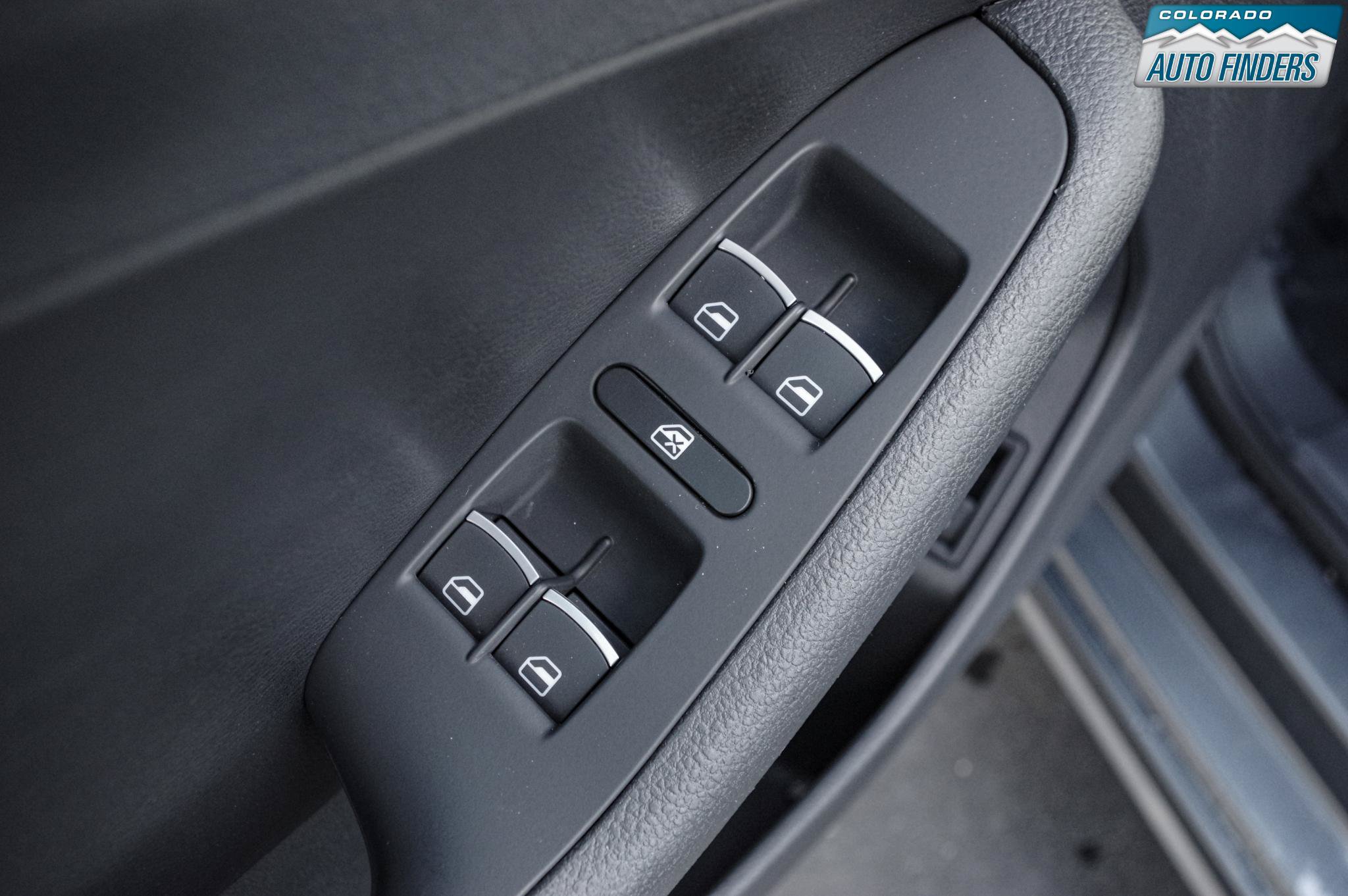 Used 2013 Volkswagen Jetta SE FWD image 11
