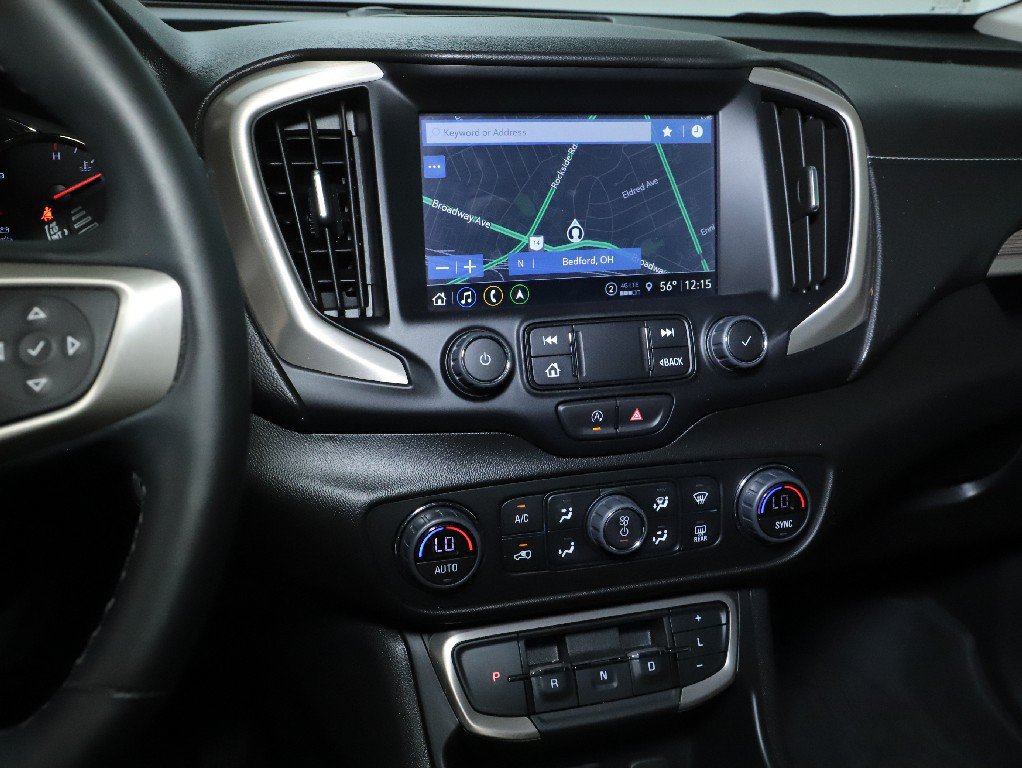 Used 2024 GMC Terrain Denali w/ Denali Premium Package AWD/4WD image 26