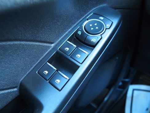 Used 2022 Ford Escape Titanium image 24