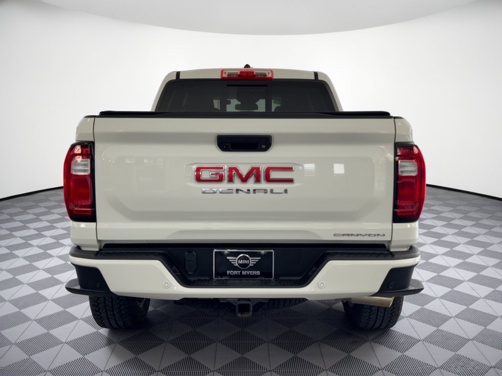 Used 2025 GMC Canyon Denali AWD/4WD image 11