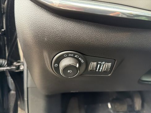 Certified 2022 Jeep Compass Limited image 7