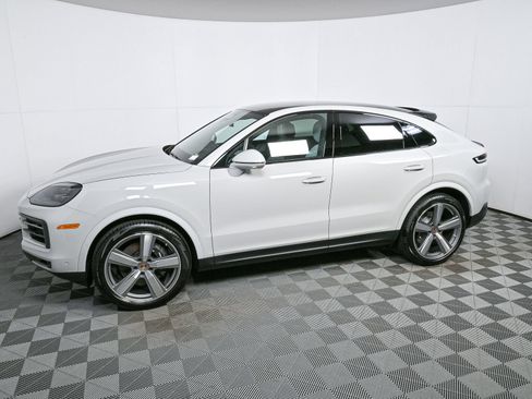 New 2026 Porsche Cayenne Coupe AWD/4WD image 2
