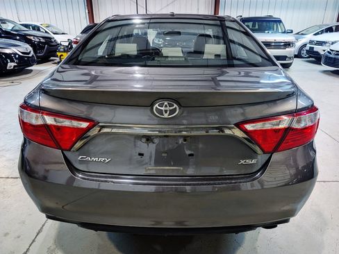 Used 2016 Toyota Camry XSE w/ Moonroof Package FWD image 8