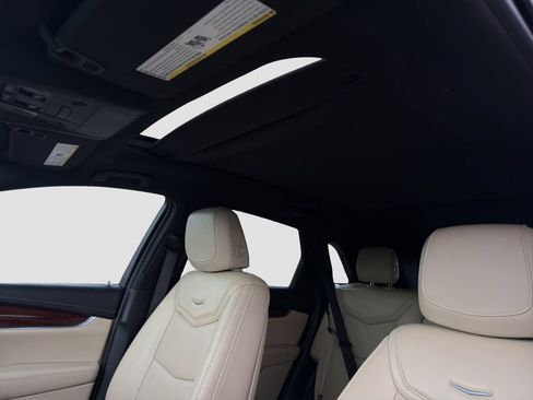 Used 2019 Cadillac XT5 Luxury FWD image 24