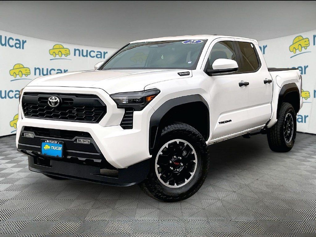 Used 2025 Toyota Tacoma 4x4 Double Cab Hybrid image 3