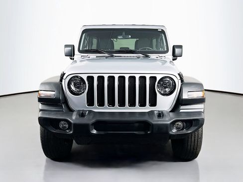Used 2022 Jeep Wrangler Unlimited Sport image 2