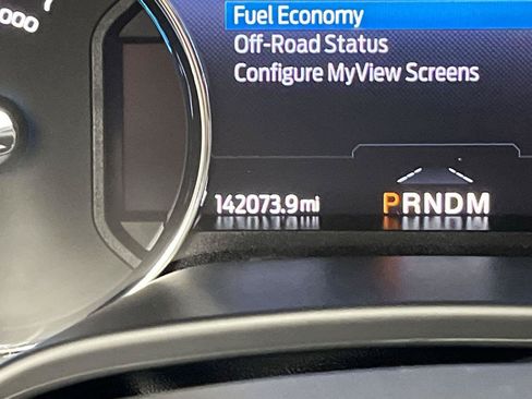 Used 2020 Ford Expedition XLT w/ Equipment Group 202A AWD/4WD image 17