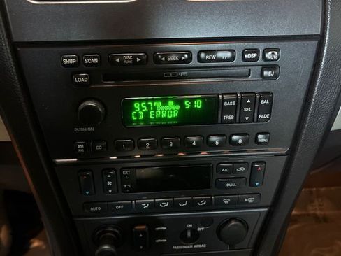 Used 2003 Ford Thunderbird image 86