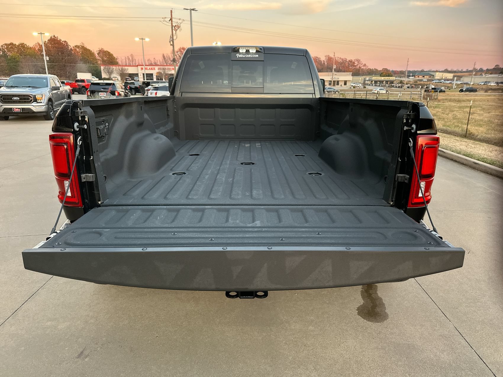 Used 2025 RAM 3500 Limited AWD/4WD image 22