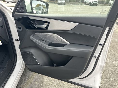 Certified 2025 Acura MDX SH-AWD image 16
