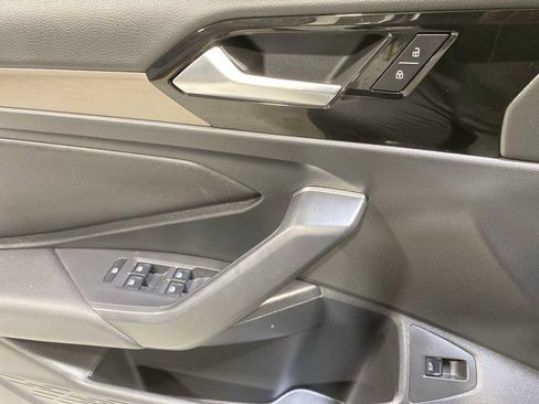 Used 2019 Volkswagen Jetta SEL Premium image 23