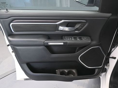 Used 2025 RAM 1500 Laramie AWD/4WD image 11