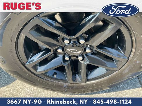 Used 2021 Chevrolet Silverado 1500 LT Trail Boss w/ Convenience Package II AWD/4WD image 10