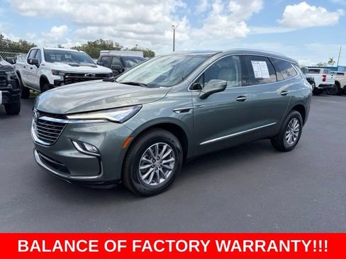 Used 2023 Buick Enclave Essence FWD image 3
