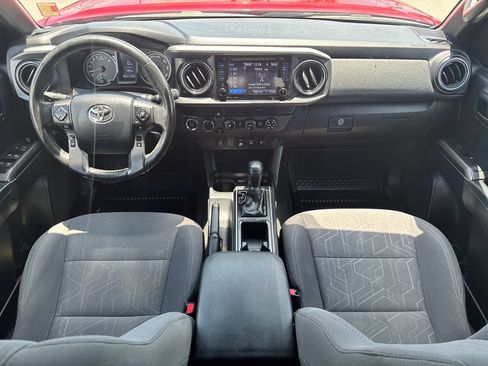Used 2019 Toyota Tacoma TRD Sport AWD/4WD image 20