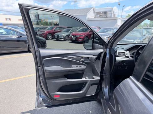 Used 2018 Honda Ridgeline RTL-T image 16