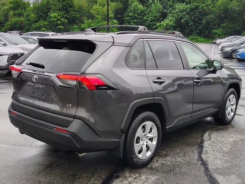 Used 2019 Toyota RAV4 LE w/ Carpet Mat Package FWD image 6