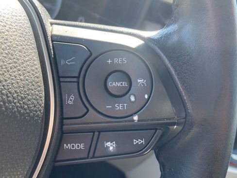 Used 2022 Toyota Corolla Cross LE image 28