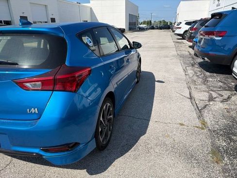 Used 2017 Toyota Corolla iM w/ All-Weather Mat Package FWD image 5