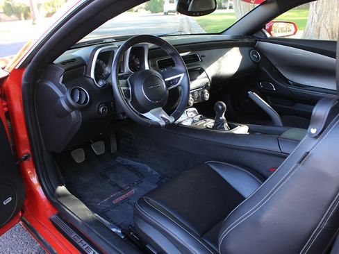 Used 2010 Chevrolet Camaro SS image 7