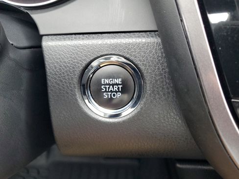 Used 2023 Toyota Camry XSE image 31