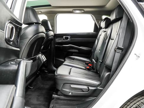 Used 2023 Kia Sorento S w/ Panoramic Sunroof Package FWD image 18