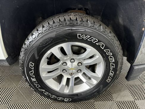 Used 2016 Chevrolet Silverado 1500 LT w/ All Star Edition AWD/4WD image 29