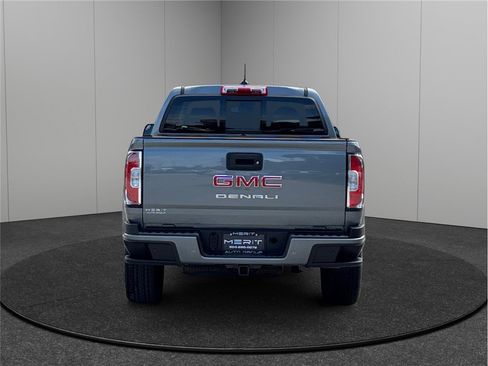 Used 2022 GMC Canyon Denali image 8