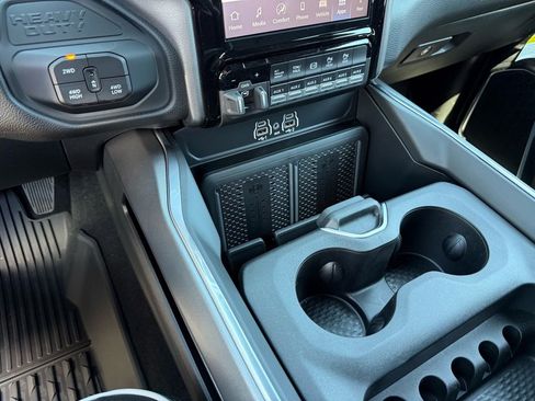 New 2026 RAM 3500 Laramie AWD/4WD image 31