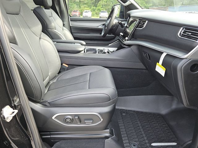 New 2026 Jeep Grand Wagoneer Limited AWD/4WD image 15