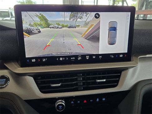 New 2025 Ford Explorer Active w/ Active Comfort Package image 14