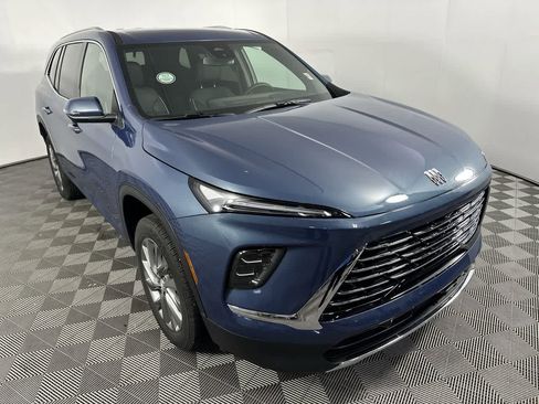 Used 2025 Buick Enclave Preferred image 14