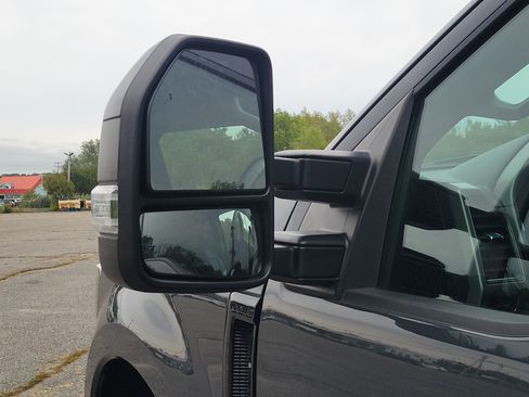 Used 2021 Ford F350 Lariat AWD/4WD image 10