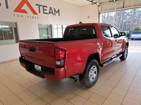 Used 2022 Toyota Tacoma SR image 8