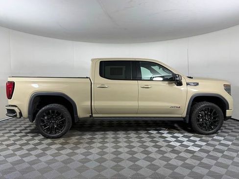 Used 2023 GMC Sierra 1500 AT4 w/ AT4 Premium Package AWD/4WD image 9