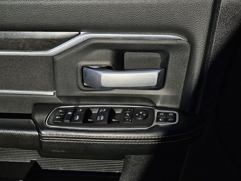 Used 2024 RAM 3500 Big Horn w/ Night Edition image 25