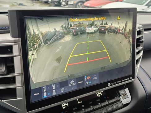 Used 2023 Toyota Tundra Platinum image 22