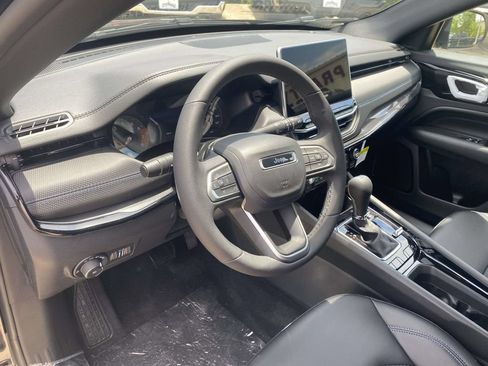 New 2026 Jeep Compass Latitude AWD/4WD image 18