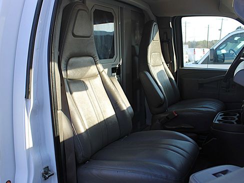 Used 2022 Chevrolet Express 3500 w/ Power Convenience Package image 26